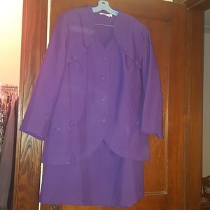 Women's Skirt Suit
